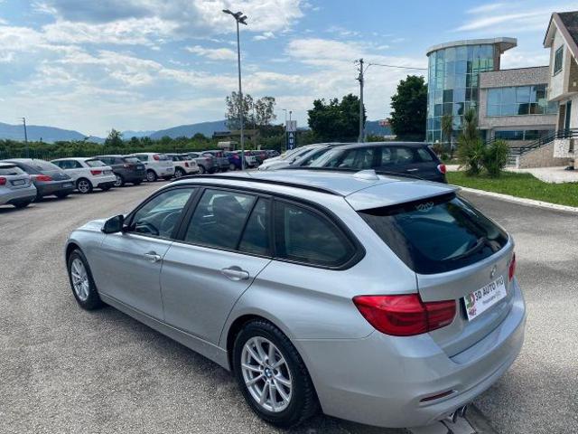 BMW 320 d Touring Business Advantage AUTOMATICLEDTECNOLOGY Immagine 4