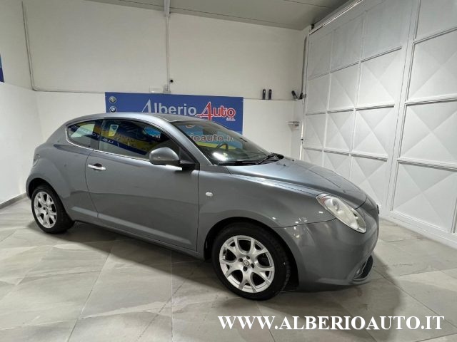 ALFA ROMEO MiTo 1.6 JTDm 16V Distinctive Immagine 2