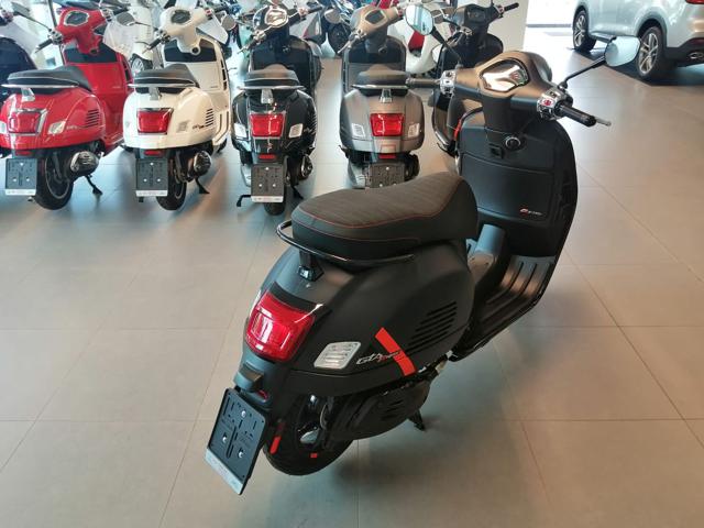 VESPA GTS 300 Super Tech EURO 5 - NUOVO IN PRONTA CONSEGNA! Immagine 4