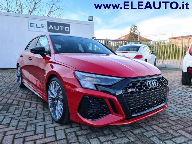 AUDI RS3 Rosso pastello