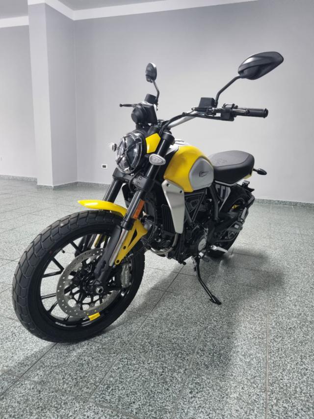 DUCATI Scrambler 800 ICON Immagine 1