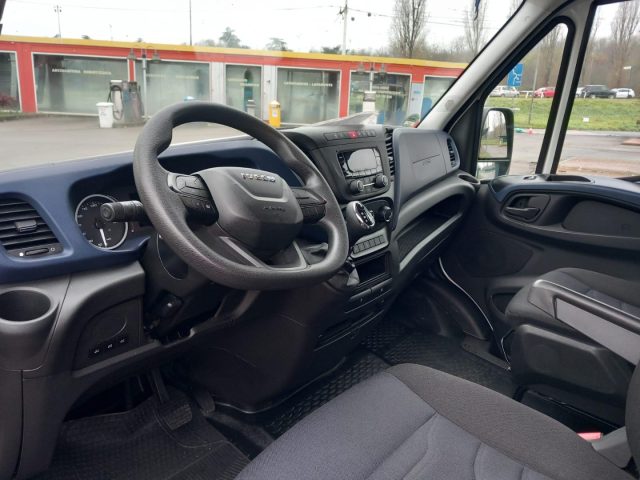 IVECO Daily 35S14HA8V 2.3 HPT Cassonato Hi-Matic Immagine 4