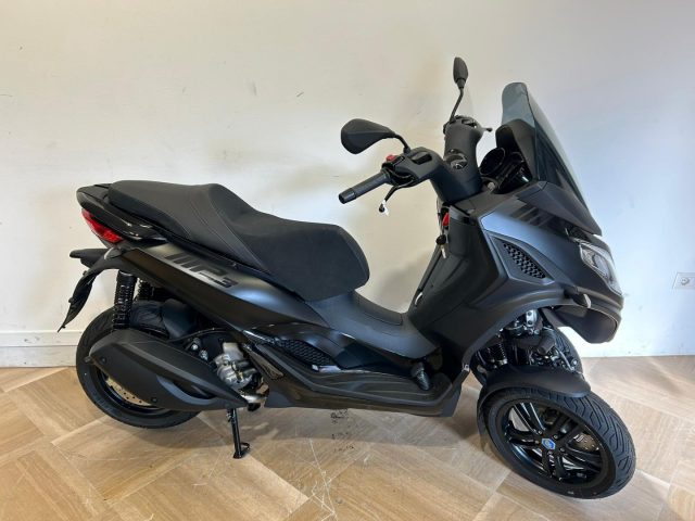 PIAGGIO MP3 300 HPE BLACK ED. Immagine 1