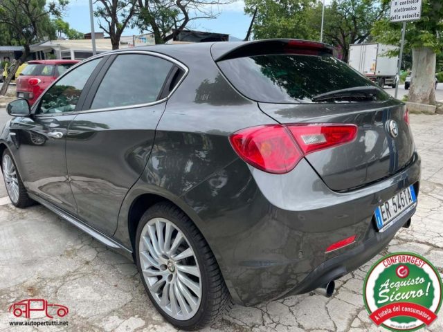 ALFA ROMEO Giulietta 2.0 JTDm-2 170 CV TCT Exclusive Immagine 3