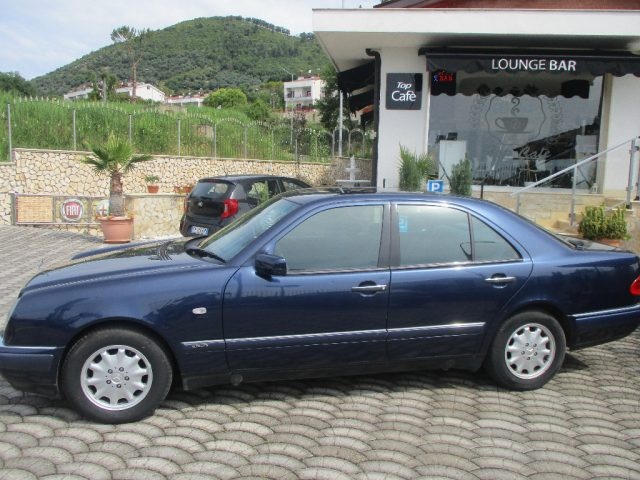 MERCEDES-BENZ E 200 cat Avantgarde Immagine 2