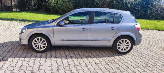 OPEL Astra 1.6 16V Twinport 5 porte Cosmo Immagine 0