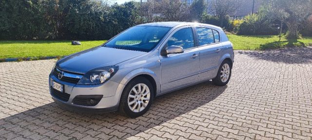 OPEL Astra 1.6 16V Twinport 5 porte Cosmo Immagine 1