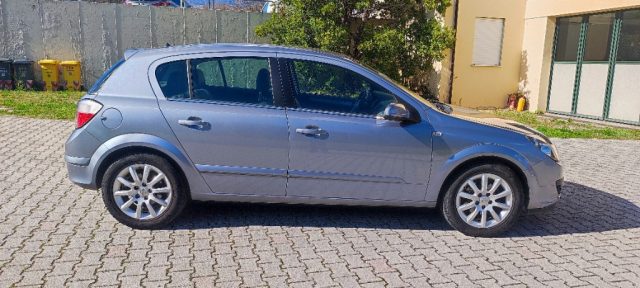 OPEL Astra 1.6 16V Twinport 5 porte Cosmo Immagine 4