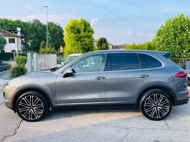 PORSCHE Cayenne 3.0 Diesel  - CERCHI DA "21 - Immagine 3