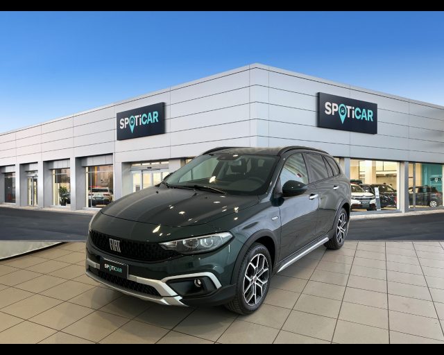 FIAT Tipo Station Wagon My23 1.0 100cv Bz Sw Cross Immagine 0