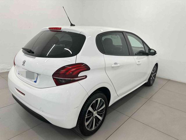 PEUGEOT 208 PureTech 82 5 porte Allure Immagine 4