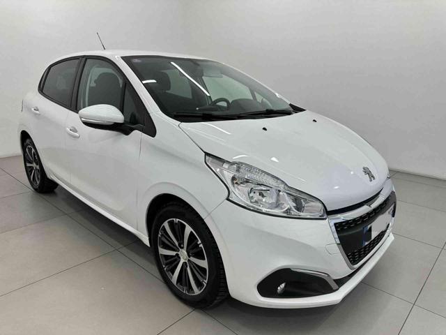 PEUGEOT 208 PureTech 82 5 porte Allure Immagine 0