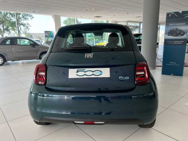 FIAT 500 Nuova  Hatchback My23 La Nuova  - 320 Berlina Immagine 1