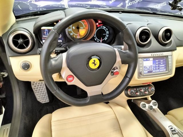 FERRARI CALIFORNIA DCT - foto 34