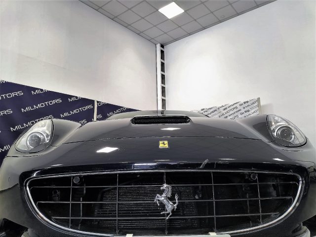 FERRARI CALIFORNIA DCT - foto 39