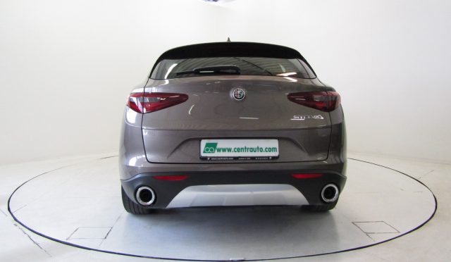 ALFA ROMEO Stelvio 2.2 D AT8 RWD Business 2WD Immagine 3