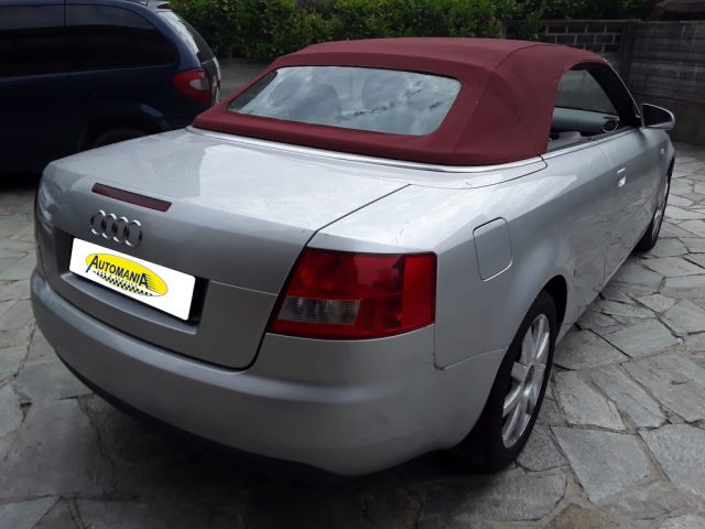 AUDI A4 Cabriolet 2.5 V6 TDI cat Immagine 3