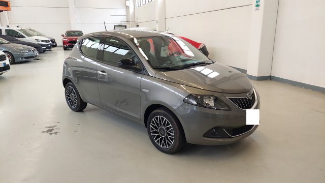 LANCIA Ypsilon 1.0 FireFly 5 porte S&S Hybrid GOLD Immagine 0