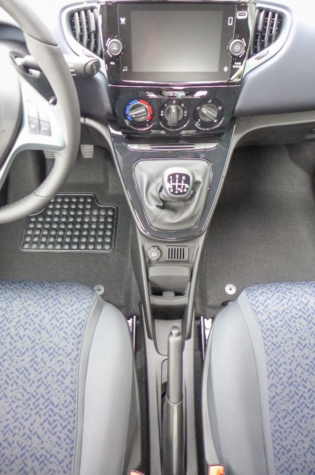 LANCIA YPSILON 1.0 FIREFLY 5 PORTE S&S HYBRID G - foto 11