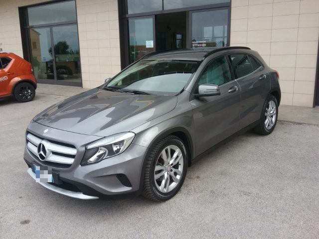 MERCEDES-BENZ GLA 220 RECANATI - d Automatic 4Matic Premium Immagine 0