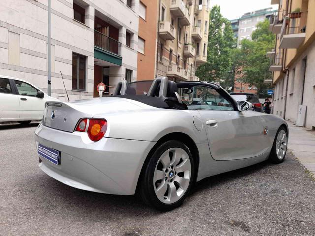 BMW Z4 2.2i cat Roadster PELLE-AUTOMATICA Immagine 4