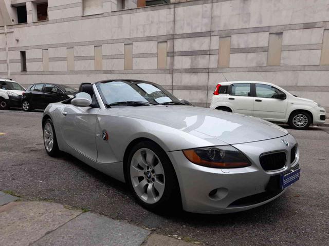 BMW Z4 2.2i cat Roadster PELLE-AUTOMATICA Immagine 2