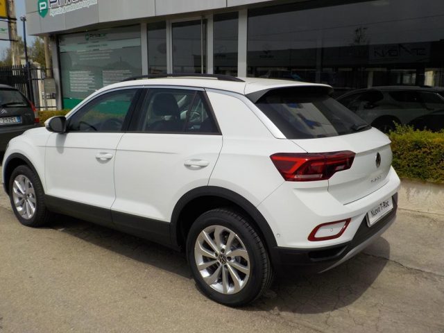 VOLKSWAGEN T-Roc 1.0 TSI Life Immagine 1