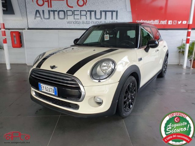 MINI Cooper D 1.5 D 5 porte Immagine 1