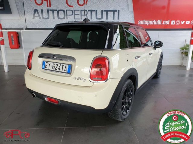 MINI Cooper D 1.5 D 5 porte Immagine 2