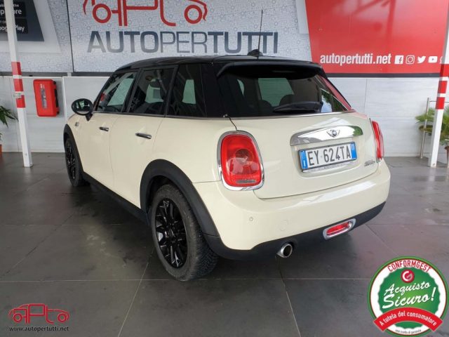 MINI Cooper D 1.5 D 5 porte Immagine 3