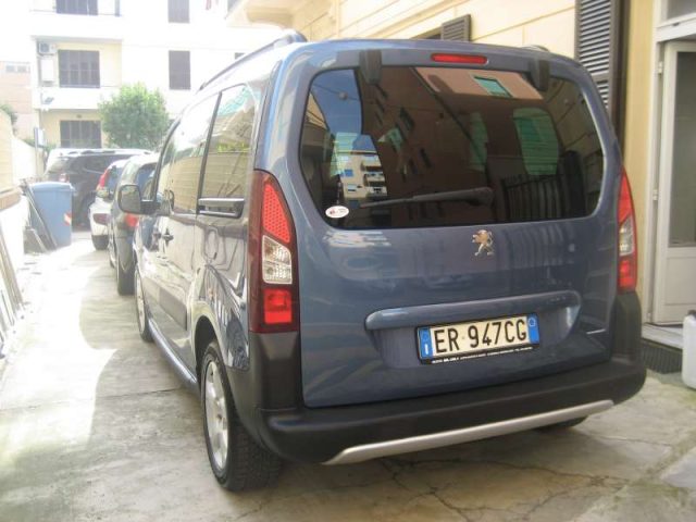 PEUGEOT PARTNER TEPEE 1.6 HDI 115 CV OUTDOOR - foto 2