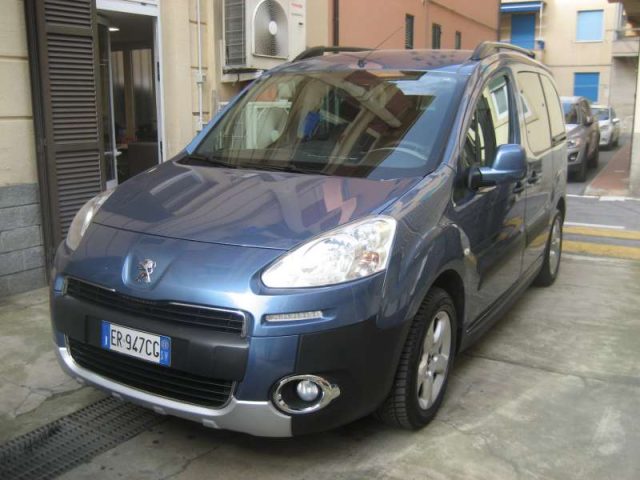 PEUGEOT PARTNER TEPEE 1.6 HDI 115 CV OUTDOOR - foto 6