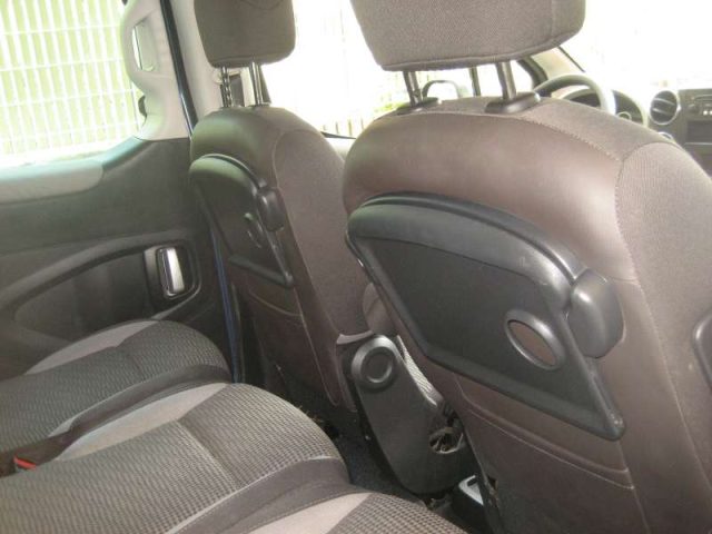 PEUGEOT PARTNER TEPEE 1.6 HDI 115 CV OUTDOOR - foto 9