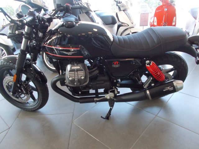 MOTO GUZZI V7 SPECIAL EDITION Immagine 4