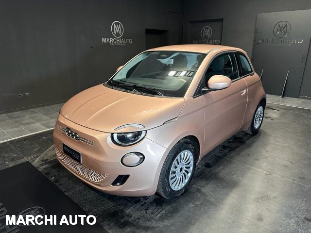 FIAT 500e Berlina 42 kWh Immagine 0