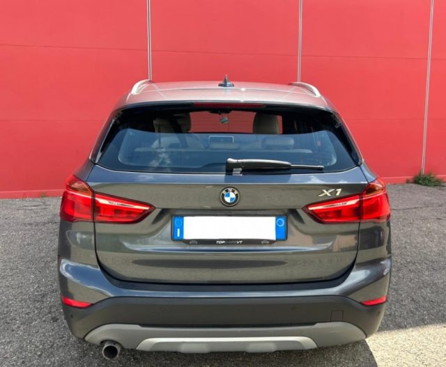 BMW X1 sDrive18d Business Immagine 1