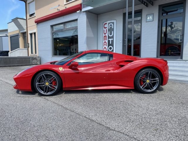 FERRARI 488 Spider Immagine 4