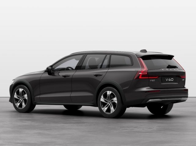 VOLVO V60 Cross Country B4 (d) AWD automatico Plus - MY24 Immagine 3