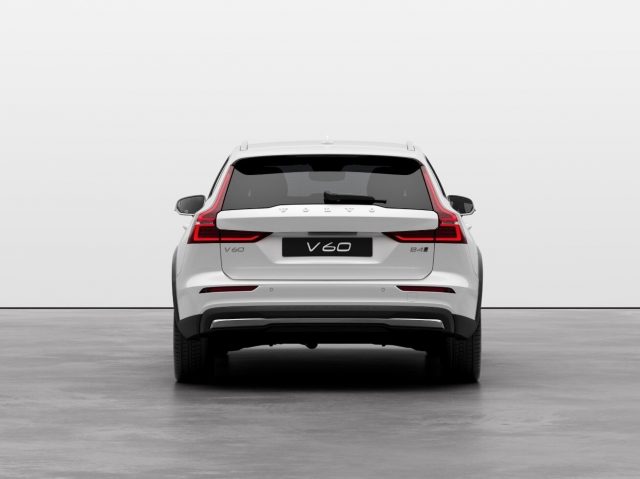VOLVO V60 Cross Country B4 (d) AWD automatico Plus - MY24 Immagine 4