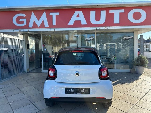 SMART ForFour 1.0 71CV NEOPATENTATI CERCHI IN LEGA Immagine 3