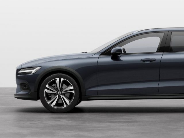 VOLVO V60 Cross Country B4 (d) AWD automatico Ultimate - MY24 Immagine 2