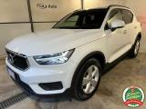 VOLVO XC40 T3 Momentum