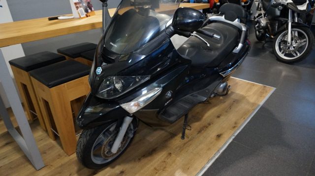 PIAGGIO Xevo 250 . Immagine 0