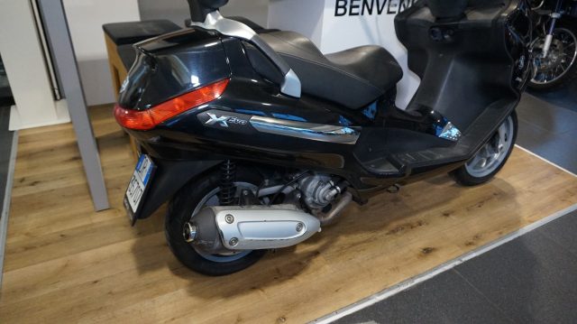 PIAGGIO Xevo 250 . Immagine 1