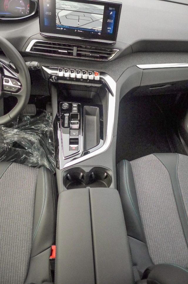 PEUGEOT 5008 BLUEHDI 130 S&S EAT8 ALLURE PACK - foto 11