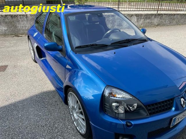 RENAULT Clio 3.0 V6 24V cat 3 porte Renault Sport Immagine 2