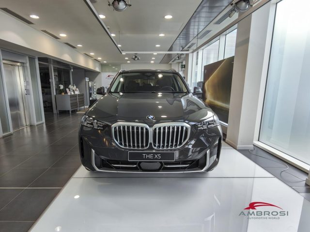 BMW X5 xDrive30d Innovation Comfort Plus package Immagine 4