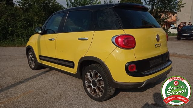 FIAT 500L 1.6 Multijet 105 CV Lounge Navi Immagine 3