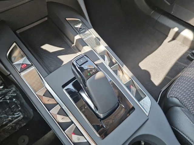 DS AUTOMOBILES DS 3 E-TENSE PERFORMANCE LINE - foto 15