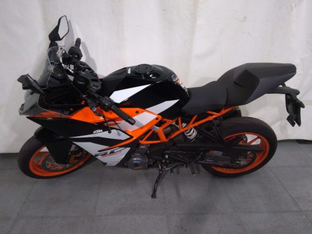 KTM RC 390 ABS Immagine 2